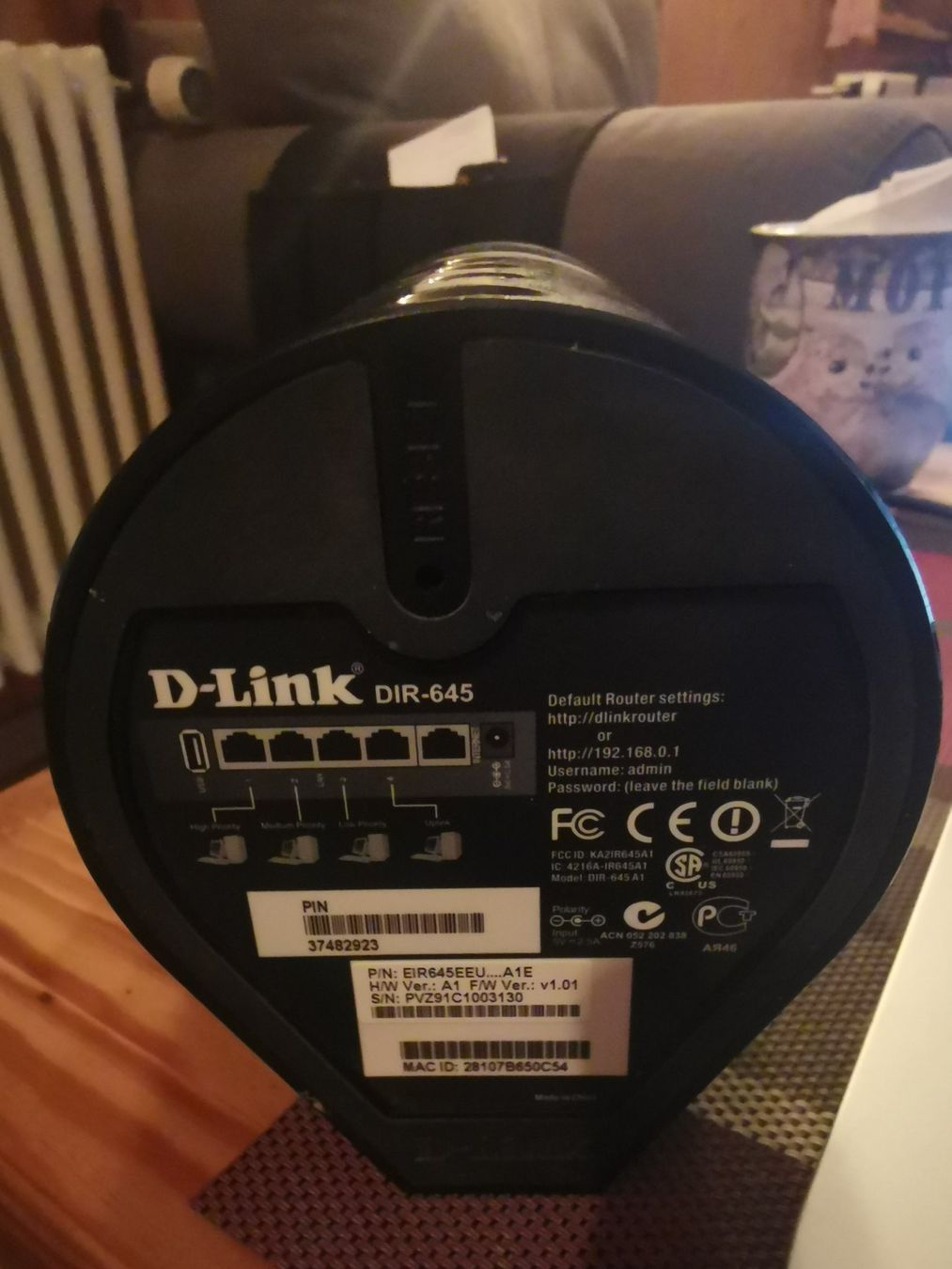 Dlink Modems & Routeurs: D-Link DIR 645 – D'occasion à Hemmental par Gersau0 1
