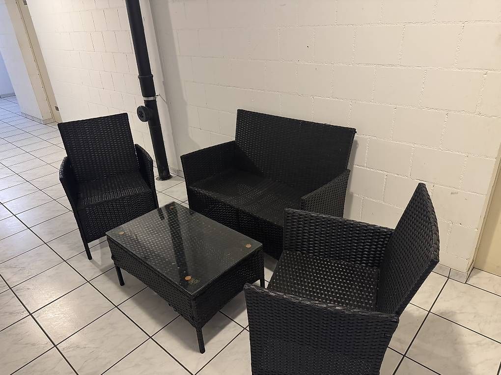 Set de table et chaises: Gartenmöbel – D'occasion à Oensingen par haj_7kmm