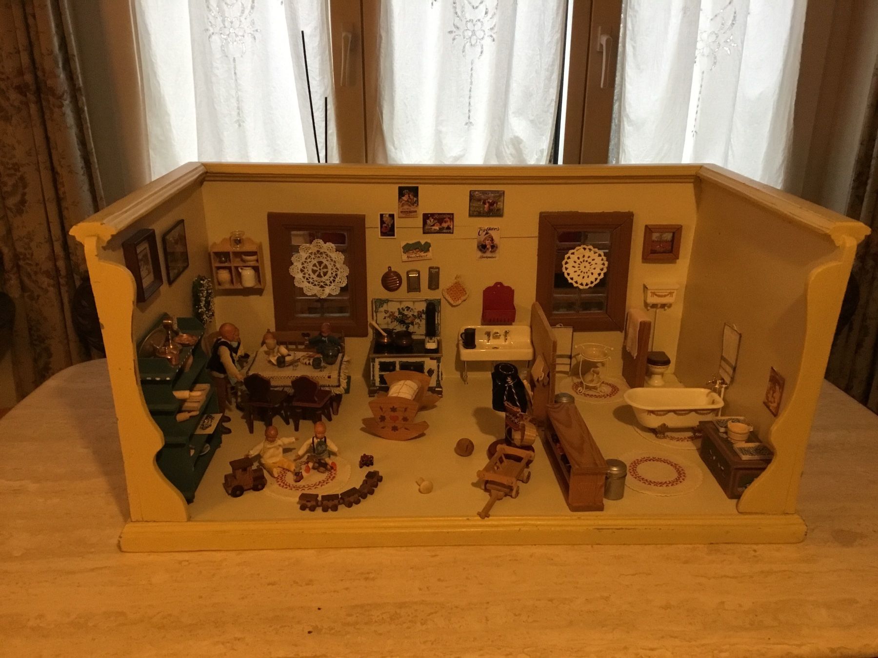 Case e mobili per bambole: Puppenhaus, Puppenstube – Usato da Böbikon venduto da morgenstern77 3