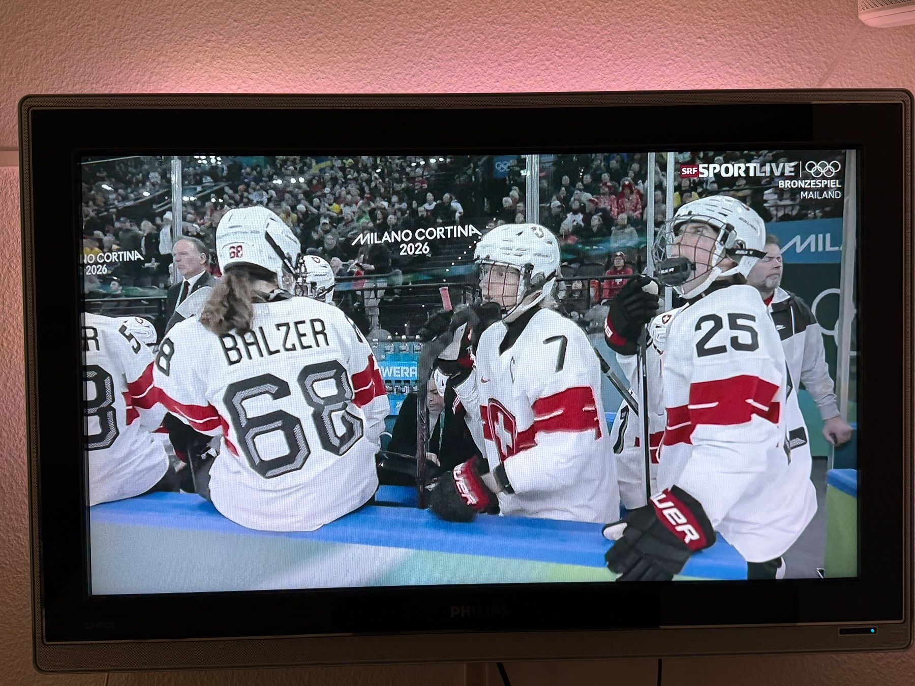 Philips Televisori: Philips TV 37" LCD-Fernseher mit Ambilight – Usato da Wetzikon ZH venduto da DJ-Pipo-Music 1