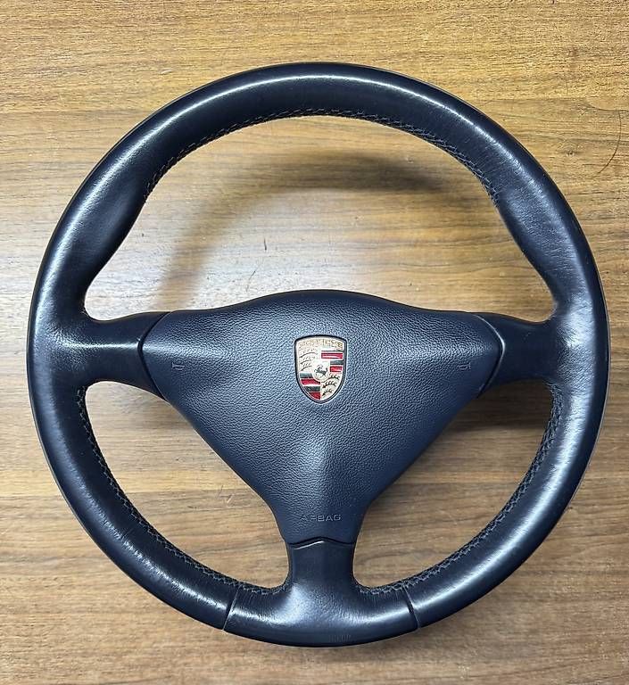 Tutti pezzi di ricambio auto: Original Lenkrad Porsche 993 / 996 / Boxster 986 – Usato da Sissach venduto da Nor-ton