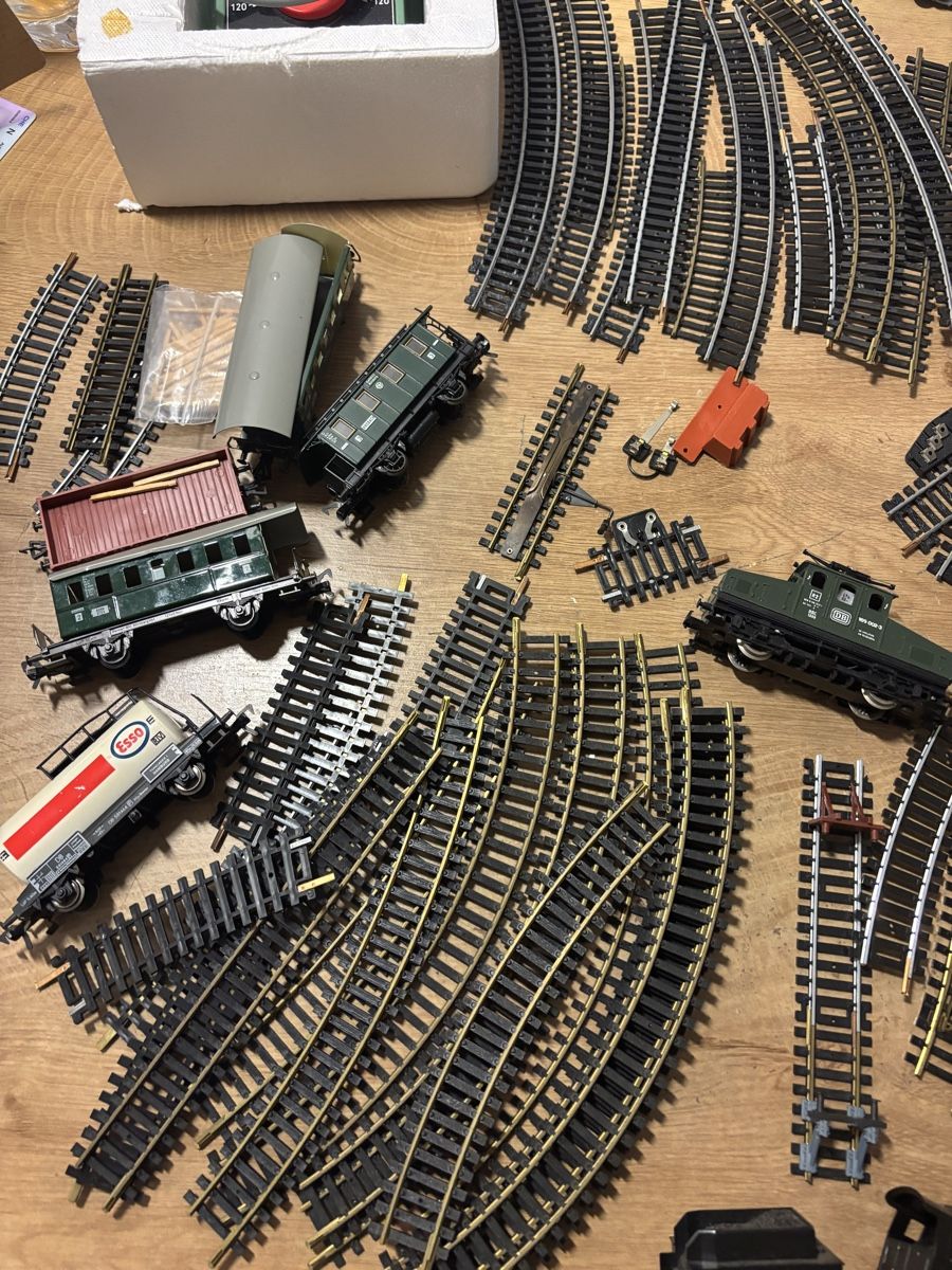 Fleischmann Modellini di ferrovie: Vintage Fleischmann Modelleisenbahn Sammlung – Usato da Orpund venduto da BlackEagel80 1