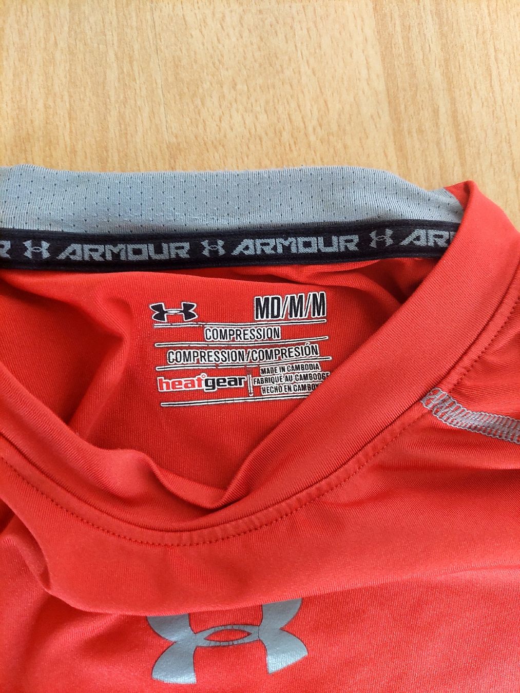 Under Armour T-Shirts: Under armour t-shirt – Gebraucht aus Biel/Bienne von Totalkelly 1