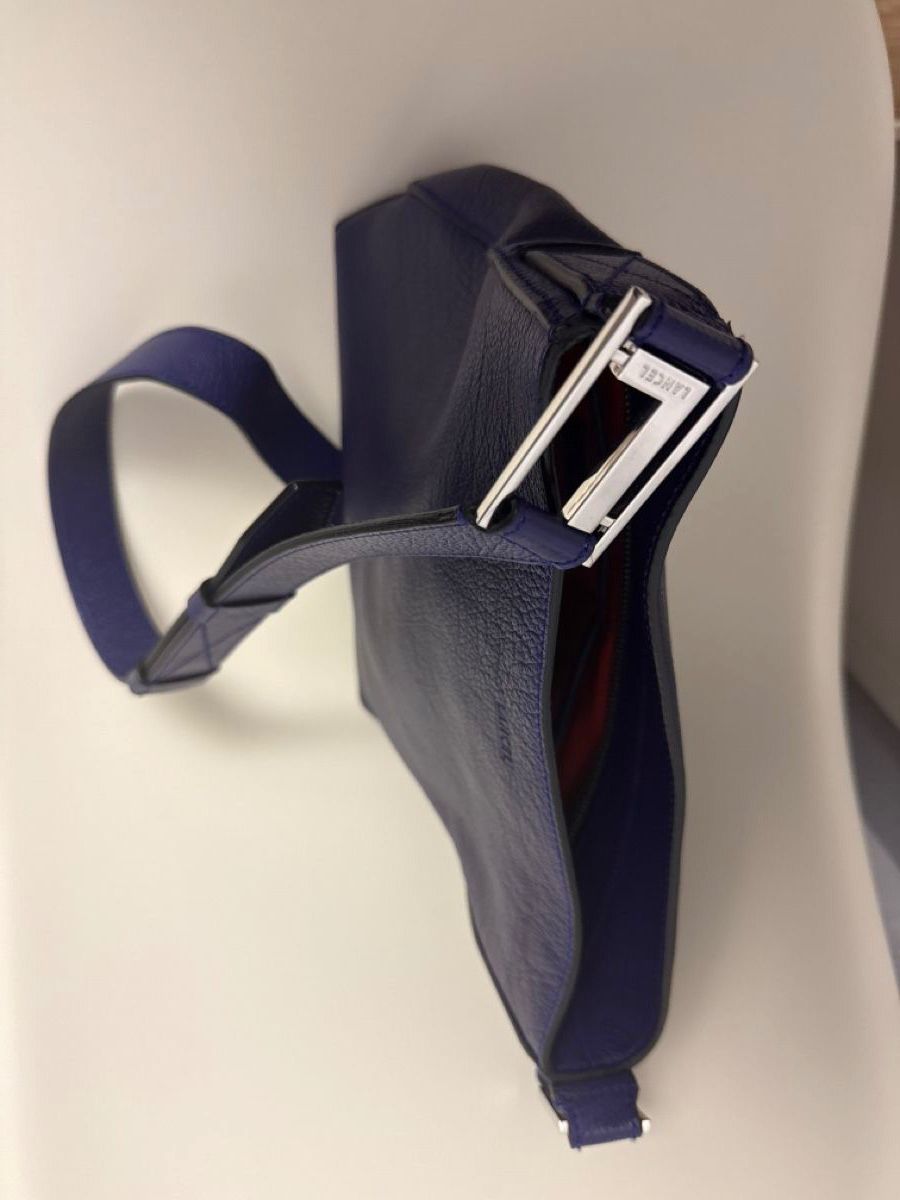 Lancel Sacs femmes: Lancel handbag, purpel leather – D'occasion à Zürich par nad_s27g 1