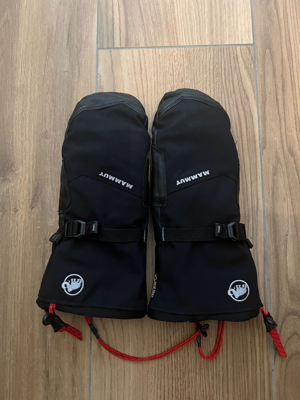Mammut Guanti & manicotti: Mammut ski Mittens gr 8 – Usato da Hinwil venduto da jua_t8vd