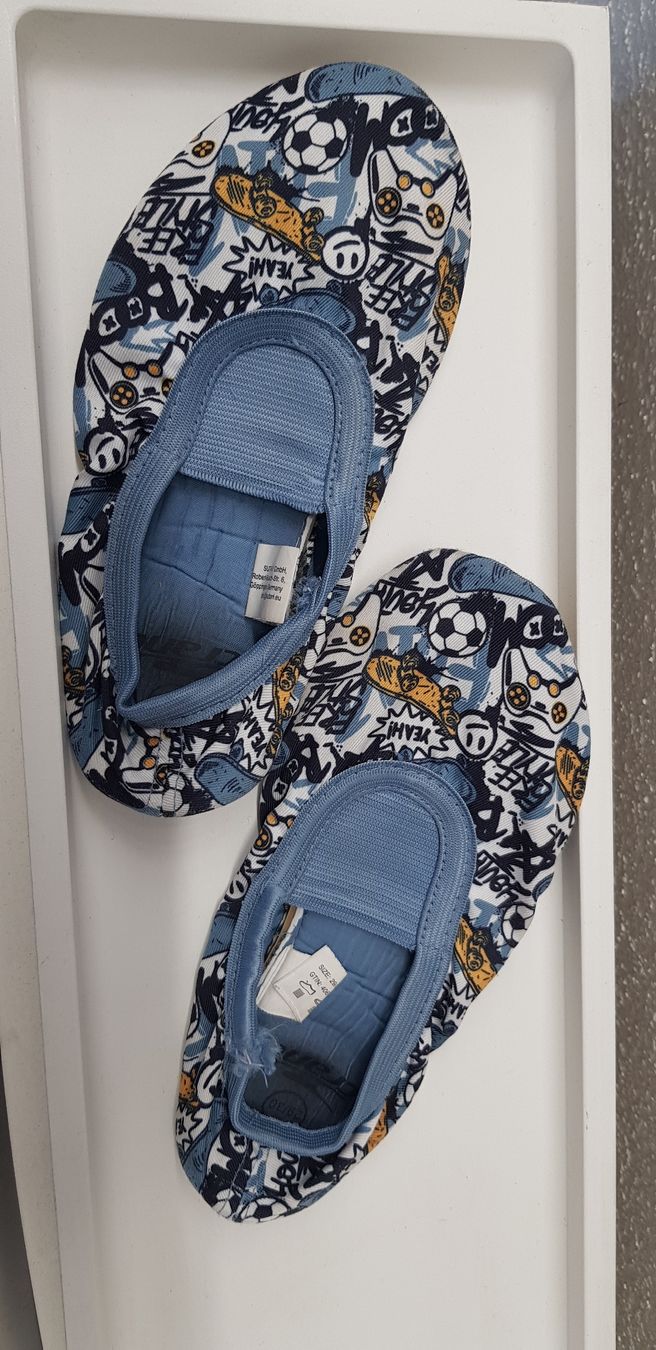 Schuhe für Jungen: Turnschläppchen, Turntappeli Kinder Grösse 29/30  – Gebraucht aus Zürich von sb_t28m