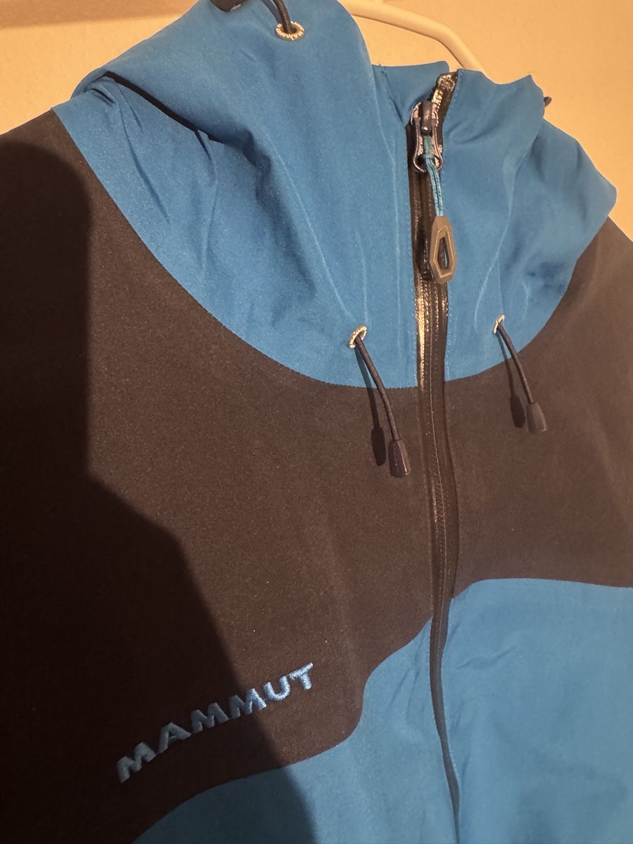 Mammut Giacche: Mammut Gore-Tex Hardshell Jacket Blue Black Size L – Nuovo (secondo la descrizione) da Emmenbrücke venduto da kri_gq9l 4