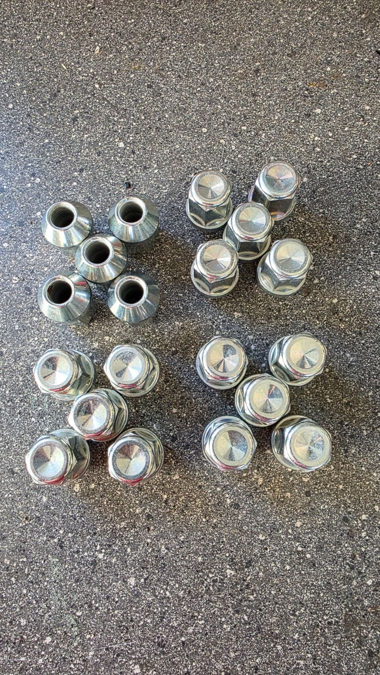 Alle Autoersatzteile: 20x boulons de roue M12x1.5 60° – Gebraucht aus Salavaux von Warp70