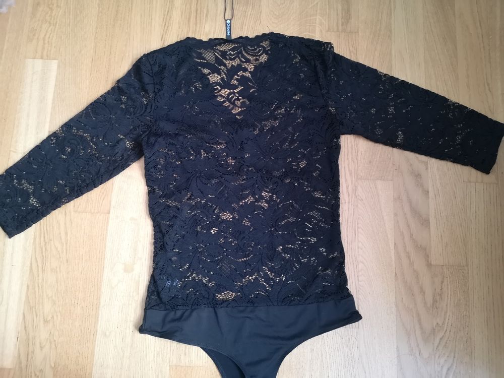 Schwarzer Spitzenbody Gr. S, neu mit Etikett 3