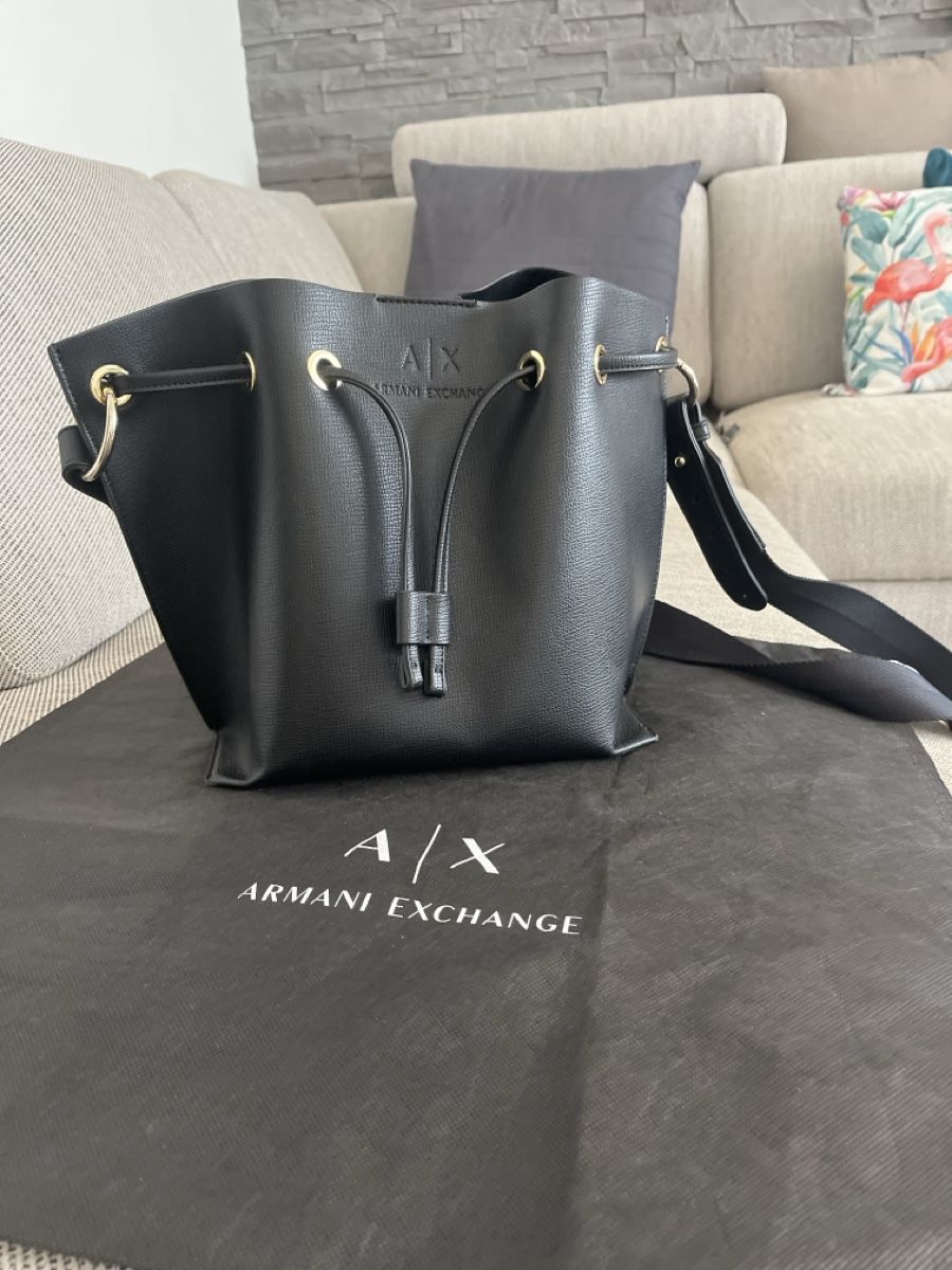 Armani Taschen für Damen: Armani Exchange Beuteltasche, inkl. Staubbeutel – Gebraucht aus Solothurn von Bobesch08