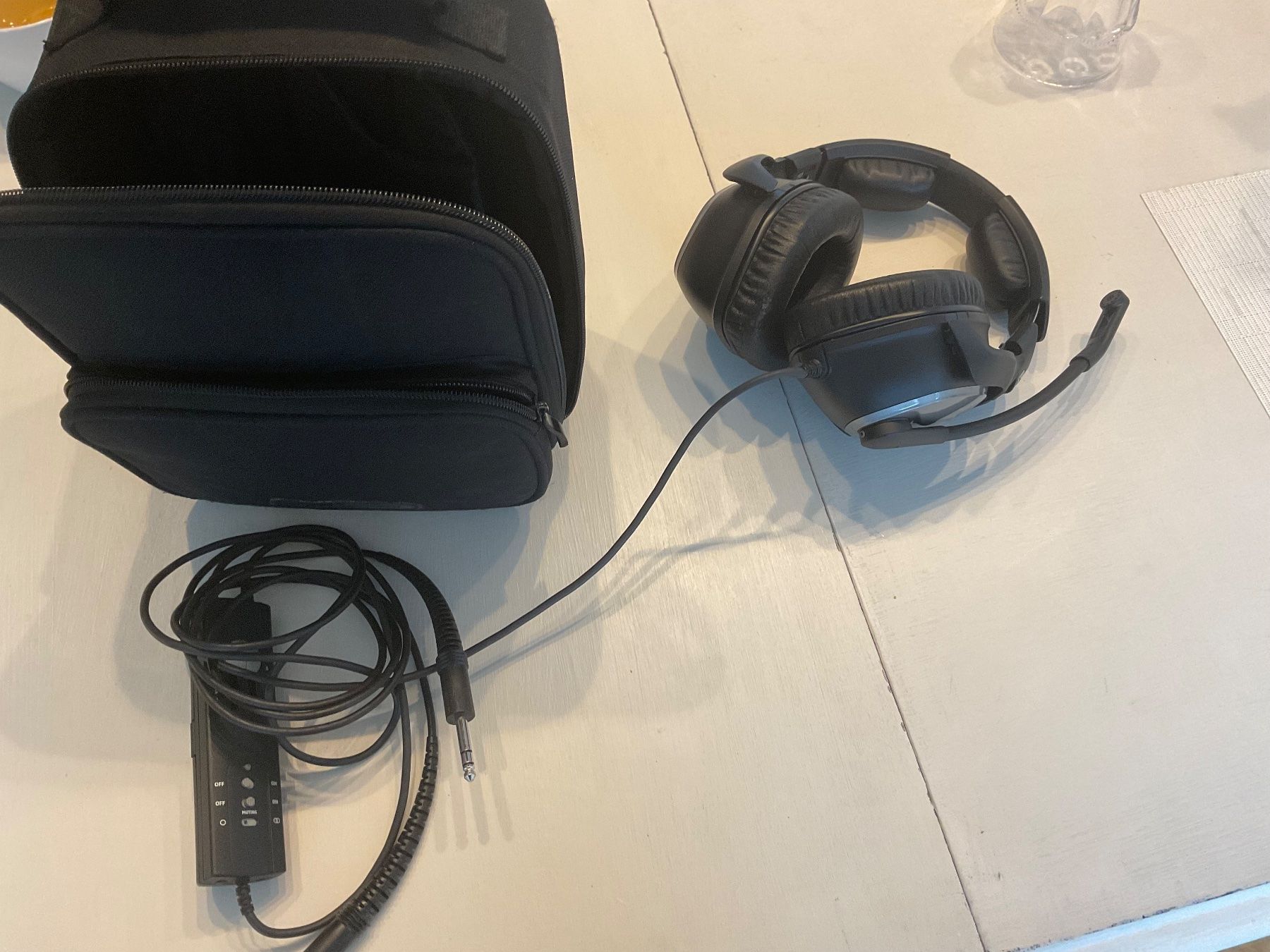 Sennheiser Kopfhörer: Sennheiser S1 Noiseguard Pilot Headset – Defekt aus Holzhäusern ZG von foxy_88 5
