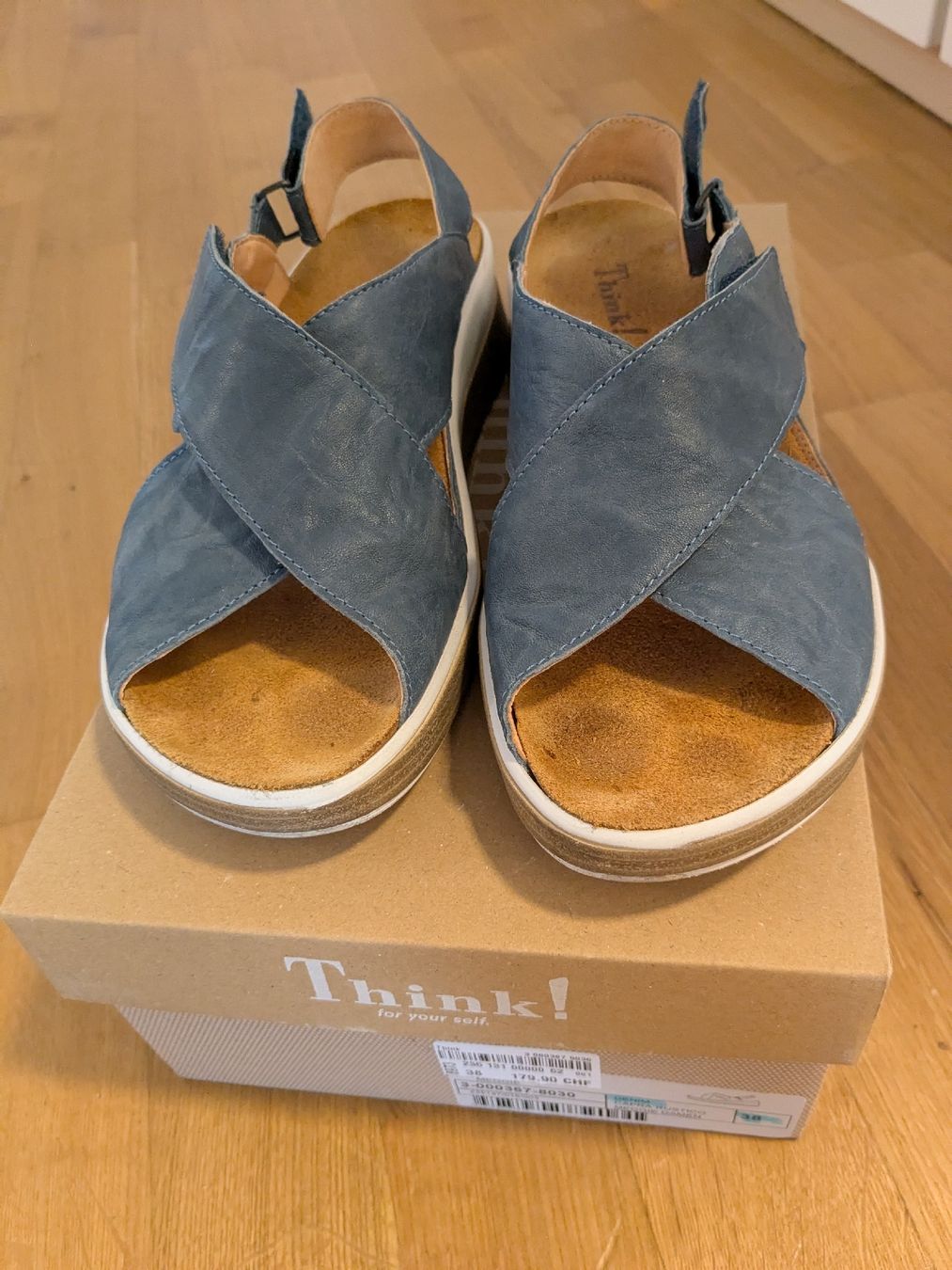 Think Scarpe da donna: Think Sandalen Gr38 – Nuovo (secondo la descrizione) da Wettingen venduto da wettingen23