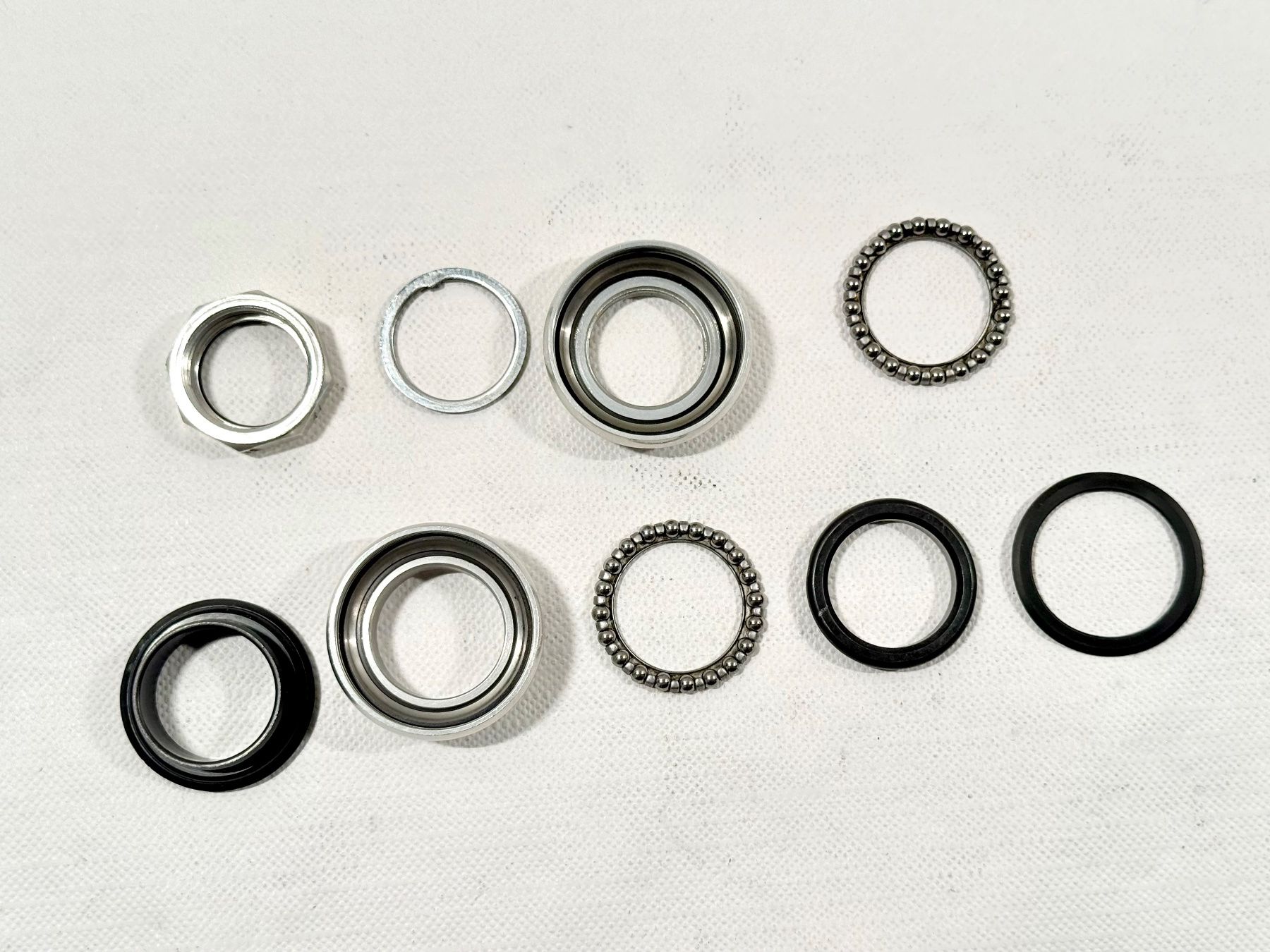Pezzi di ricambio: SPECIALIZED 1" Headset Steuersatz 2604 – Usato da Luzern venduto da bikeandbeltcom 2