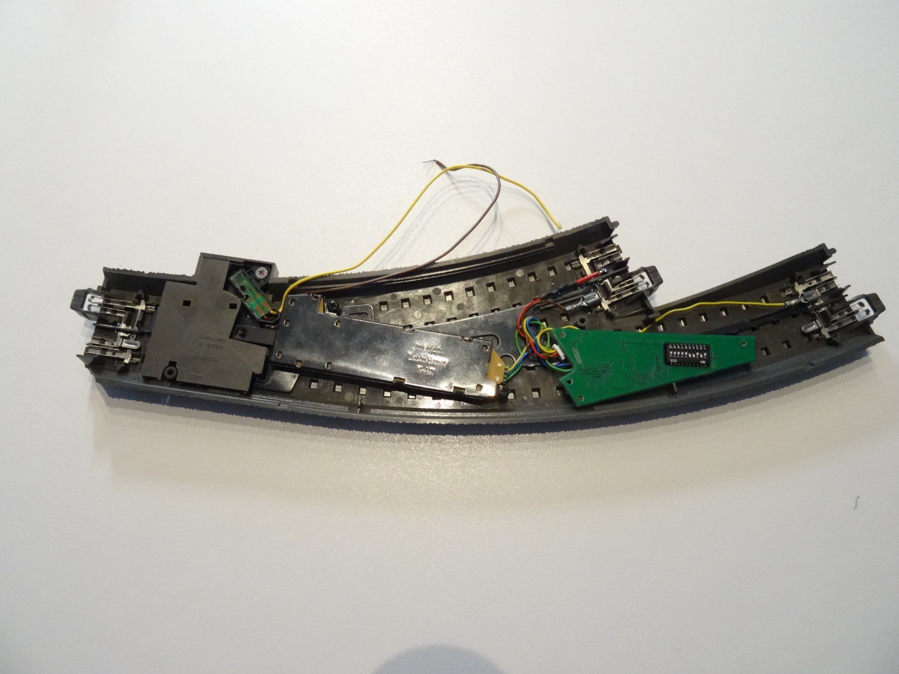 Märklin Modellini di ferrovie: Märklin. H0 24672 Bogenweiche digital mit Weichenlaterne – Usato da Hochdorf venduto da Teger02 1