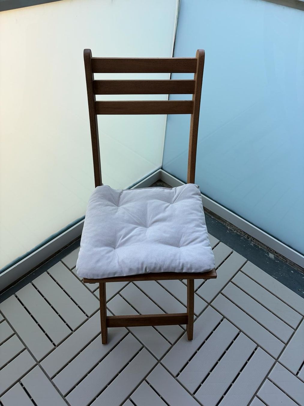 Ikea Set di tavolo e panche: Ikea ASKHOLMEN Table + 4 folding chairs/outdoor, dark brown – Usato da Basel venduto da melisaaltindag 1