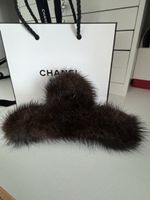 Haarklammer aus echtem Nerz + Chanel Tüte