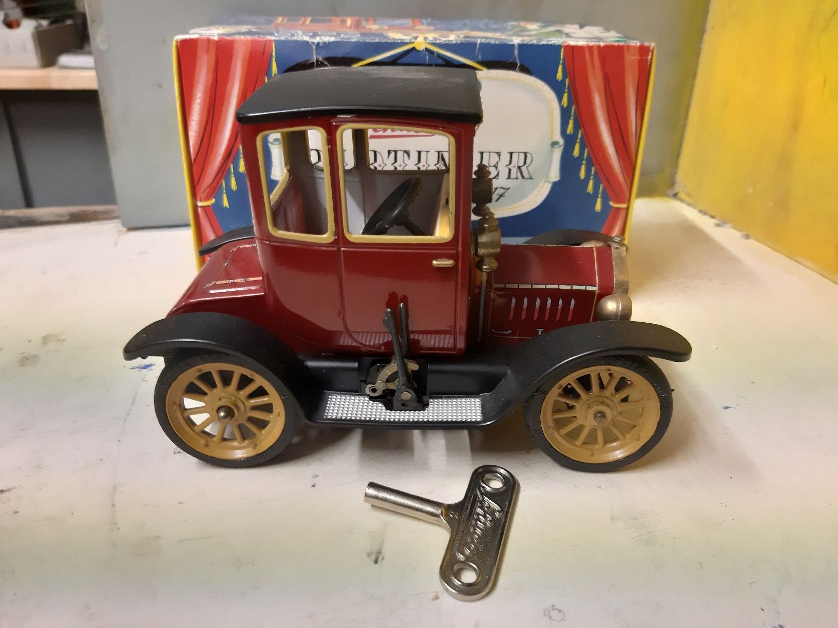 Schuco Giocattoli: Oldtimer Ford T, Schuco – Nuovo e nell'imballaggio originale da Monthey venduto da Jmbois 1