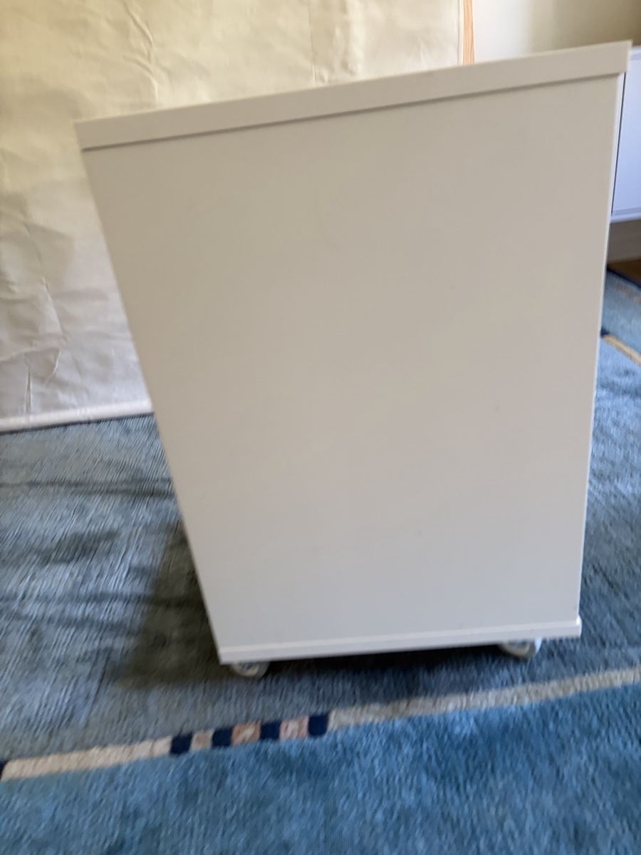 Ikea Banconi: Kleiner Korpus auf Rädern – Usato da Kriens venduto da ast_vnw8 2