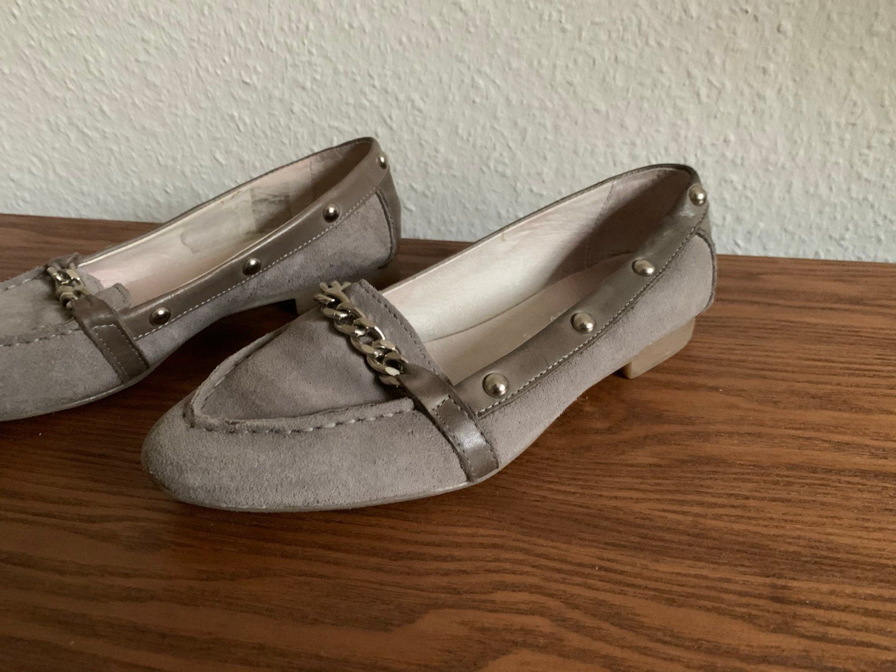 Scarpe da donna: BATA - Leder Ballerina taupe 37 – Usato da Zürich venduto da Diazaio 1