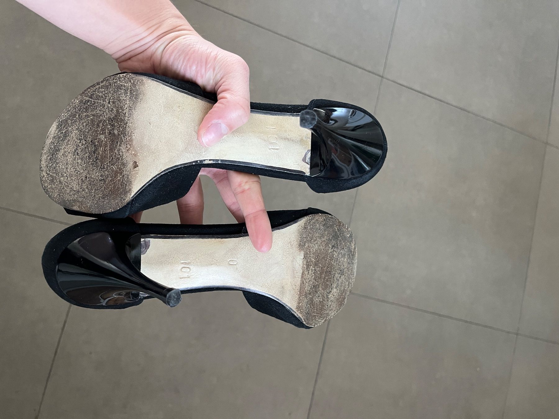 Scarpe da donna: Tanzschuhe schwarz Wildleder Grösse 40 – Usato da Zürich venduto da cel_cw9k 5