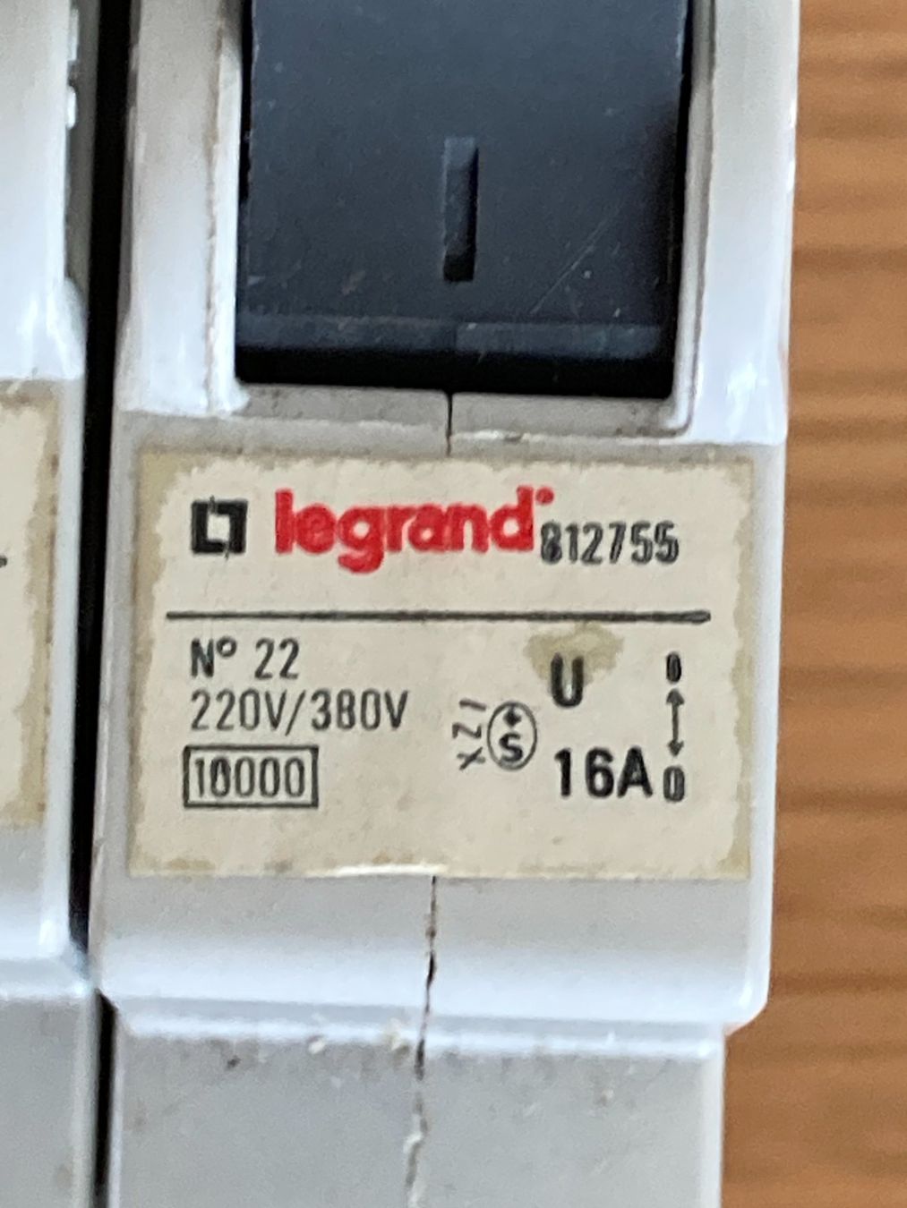 Legrand Interruttori: Legrand Leitungsschutzschalter U16A – Usato da Ibach venduto da Wzgra 1