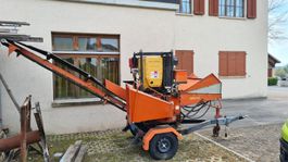 Häcksler Schredder Hatz Diesel mit Förderband