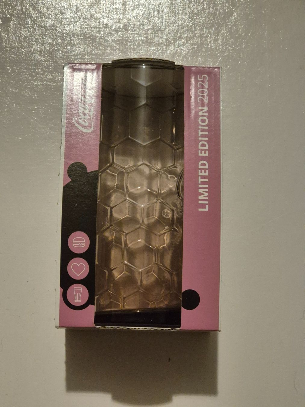Coca-Cola Gläser: Coca Cola Glas McDonalds 2025 rosa – Neu und originalverpackt aus Schönengrund von ThuleA