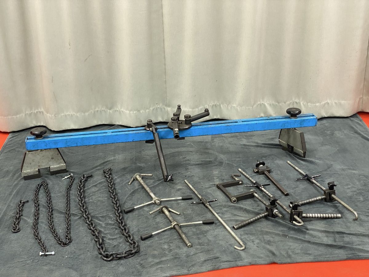 Tous les outils: Motorstütze mit Zubehör  – D'occasion à Hägglingen par Karin0802 2
