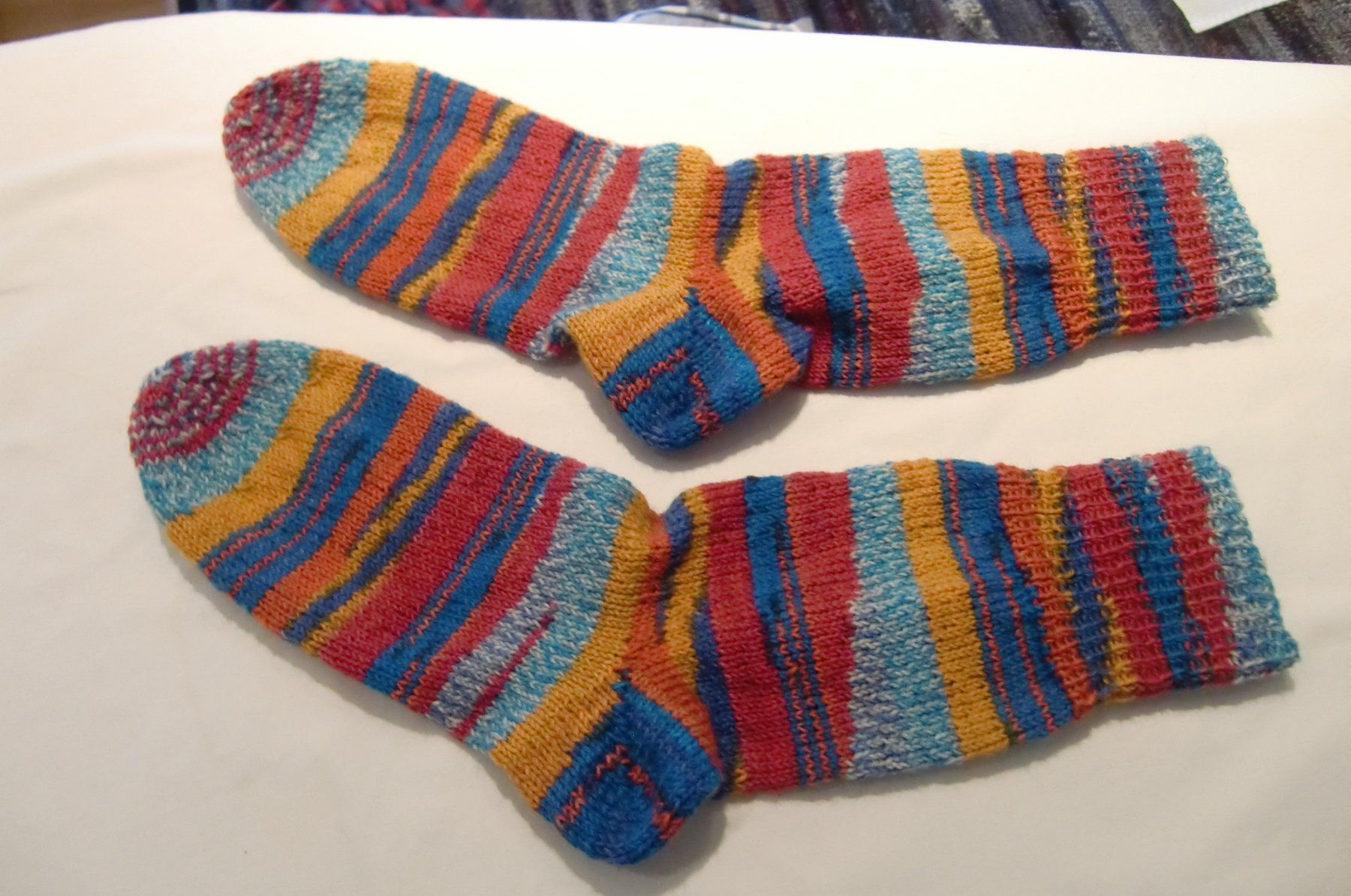 Calze: handgestrickte Socken Grösse 38/39 – Nuovo e nell'imballaggio originale da trüllikon venduto da marie2004