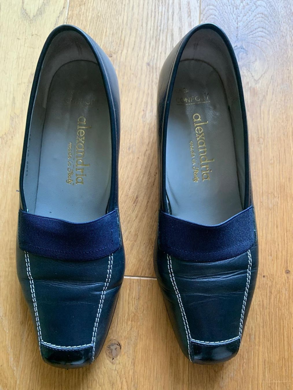 Scarpe da donna: Lederpumps blau Alexandria Gr. 38,5 – Usato da Grossdietwil venduto da fab_8bdy