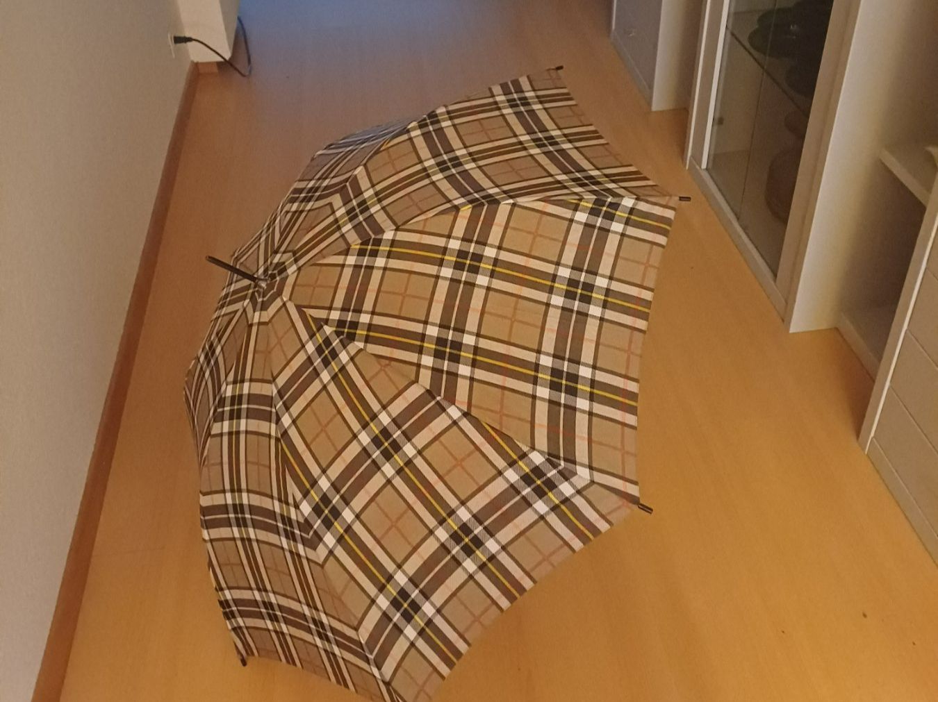 Ombrelli: Herbstlicher Regenschirm, Karo Muster – Usato da Zürich venduto da carolina71 3