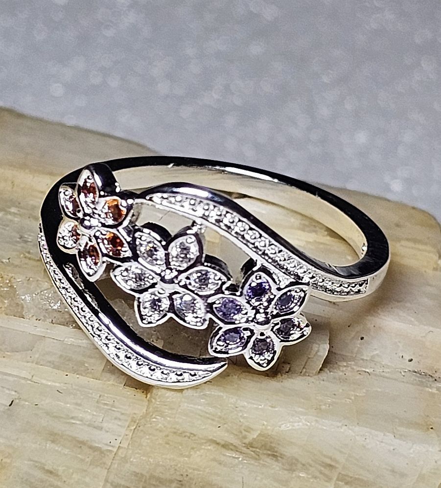 Anelli: Stilvoller Ring mit Zirkonia, 925 versilbert Gr. 8 – Nuovo (secondo la descrizione) da Grenchen venduto da dar_6d52 3