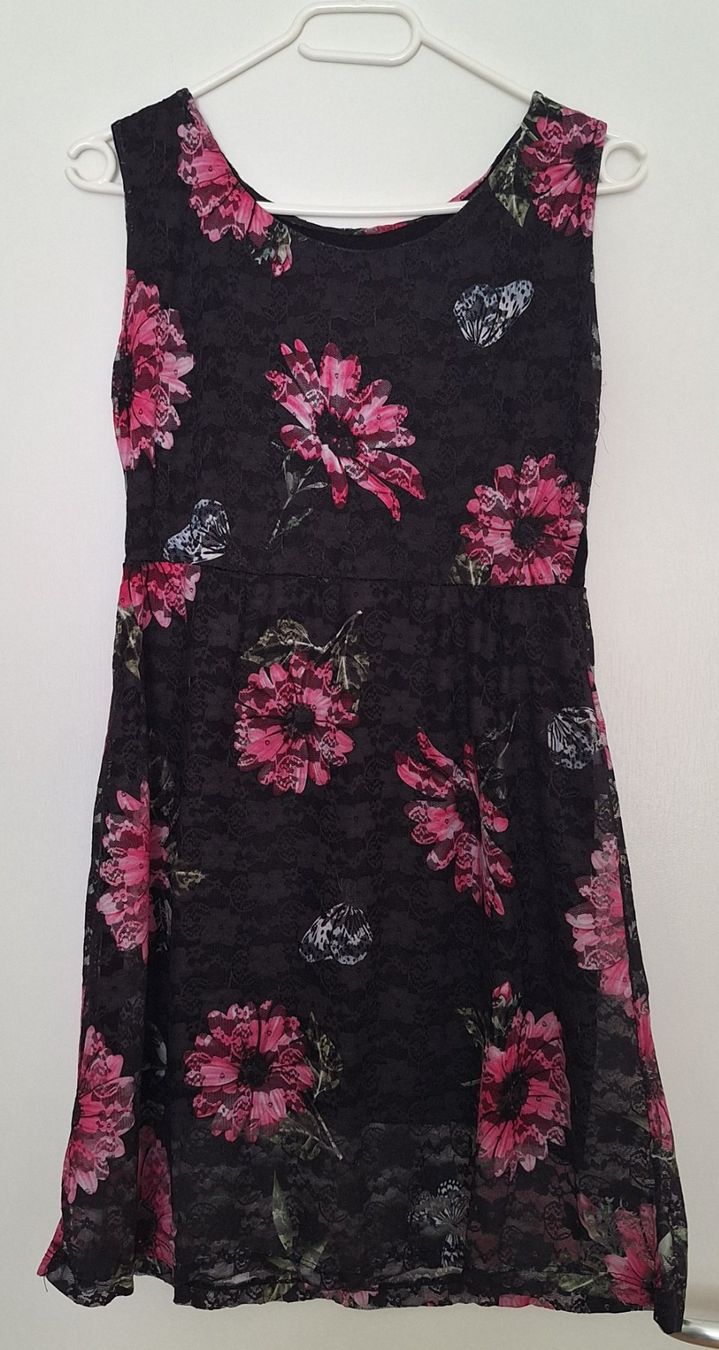 Vestiti: Schönes Sommerkleid, mit Blumenmuster, Grösse S – Usato da Dielsdorf venduto da annaroma71
