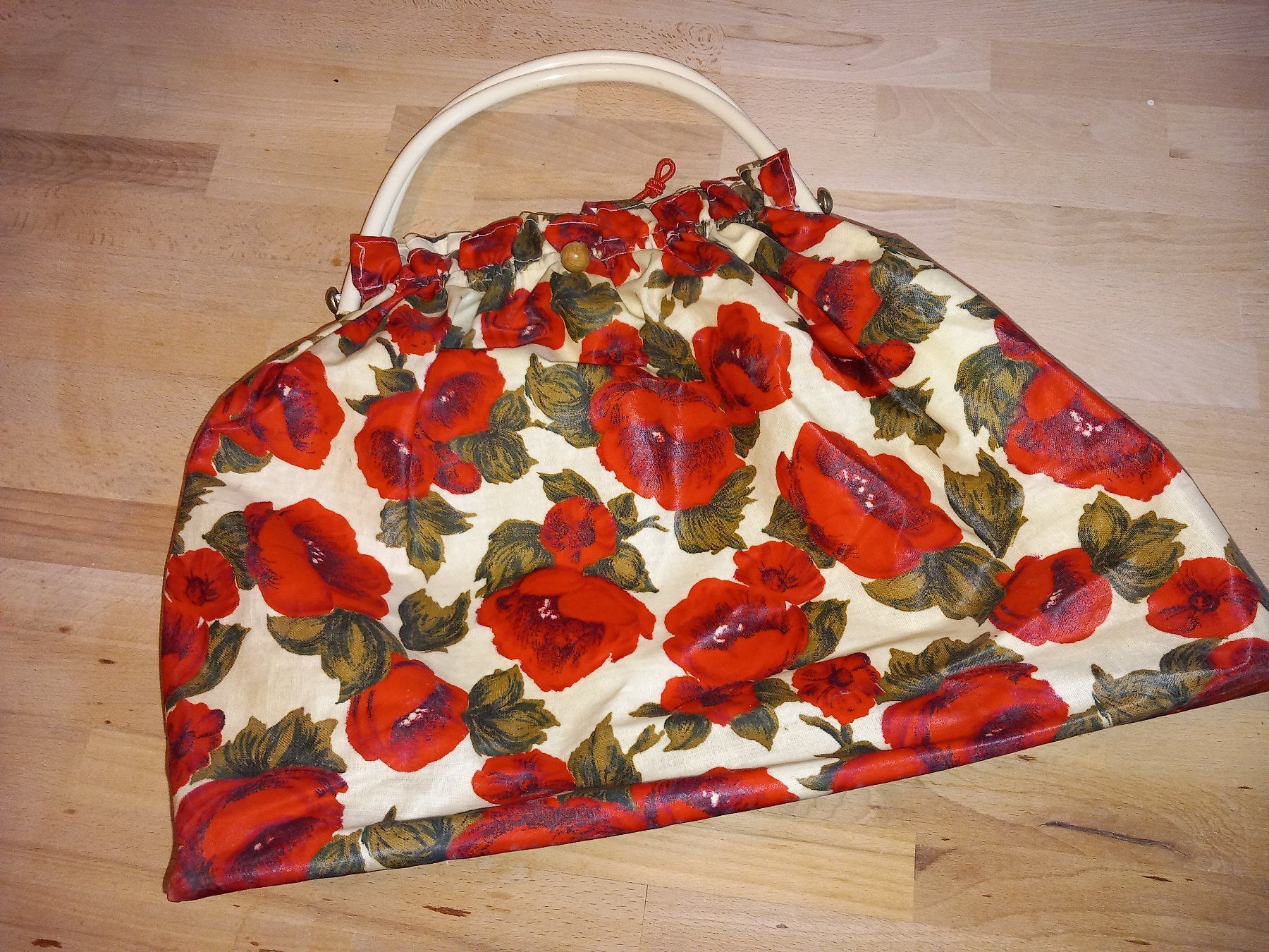 Borse da donna: echte vinatge Tasche mit Mohnblumen – Usato da Maschwanden venduto da summernight7