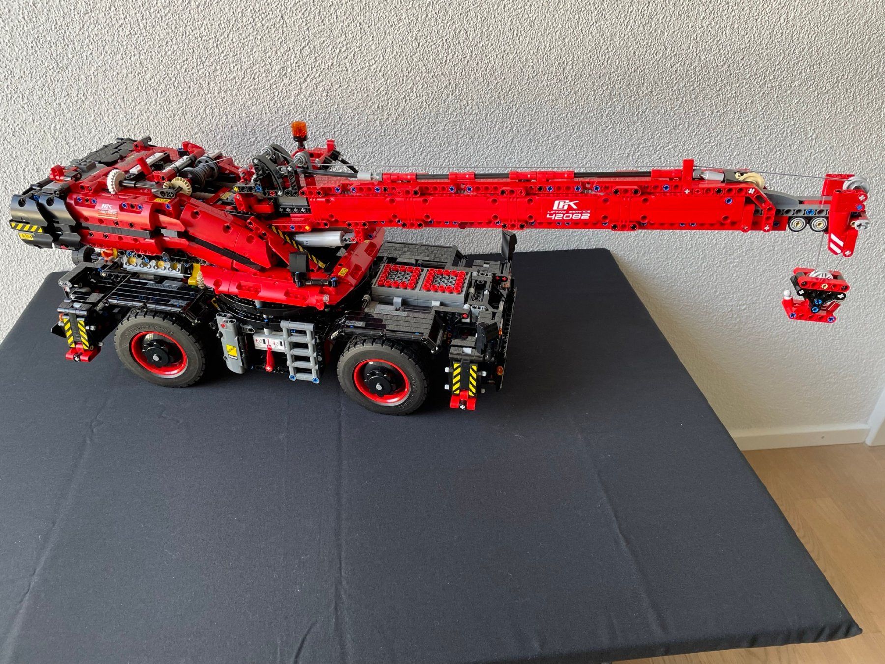 Lego Baukästen: Lego Technic 42082 mit Bauanleit. + OVP – Gebraucht aus Henggart von  3