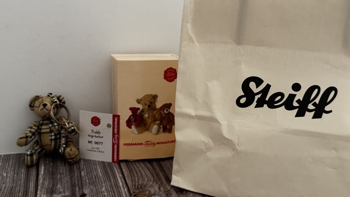 Steiff Giocattoli: Steiff Bär - Sammelobjekt Nr 77 von 500 – Nuovo e nell'imballaggio originale da Muttenz venduto da einfach-schoen