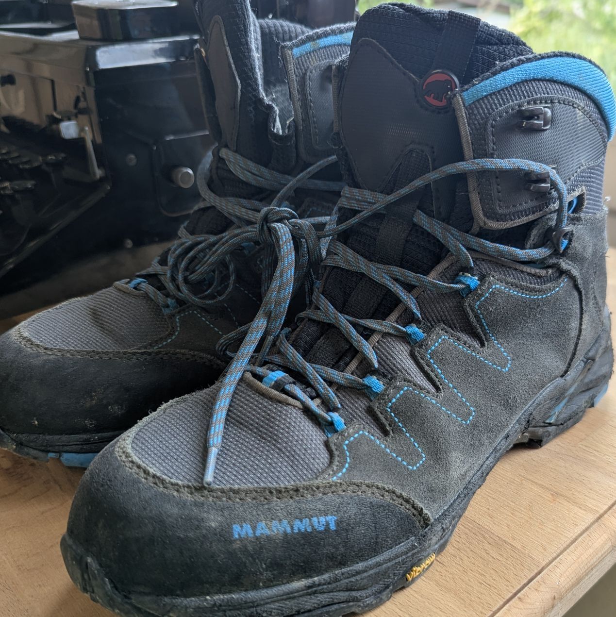 Mammut Scarpe da uomo: Mammut Wanderschuhe schwarz-blau – Usato da Leuzigen venduto da Johannes7