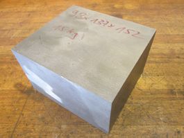 Grauguss GG25 / 98 x 137 x 152mm