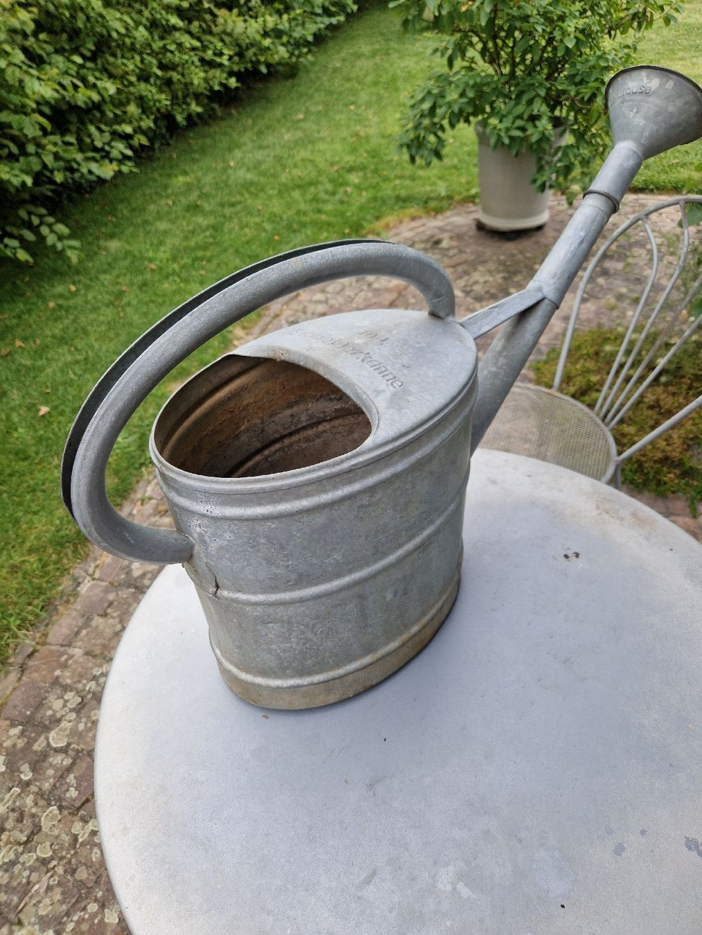 Bewässern & Giessen: Giesskanne Blech 10Liter – Gebraucht aus Mörigen von  4