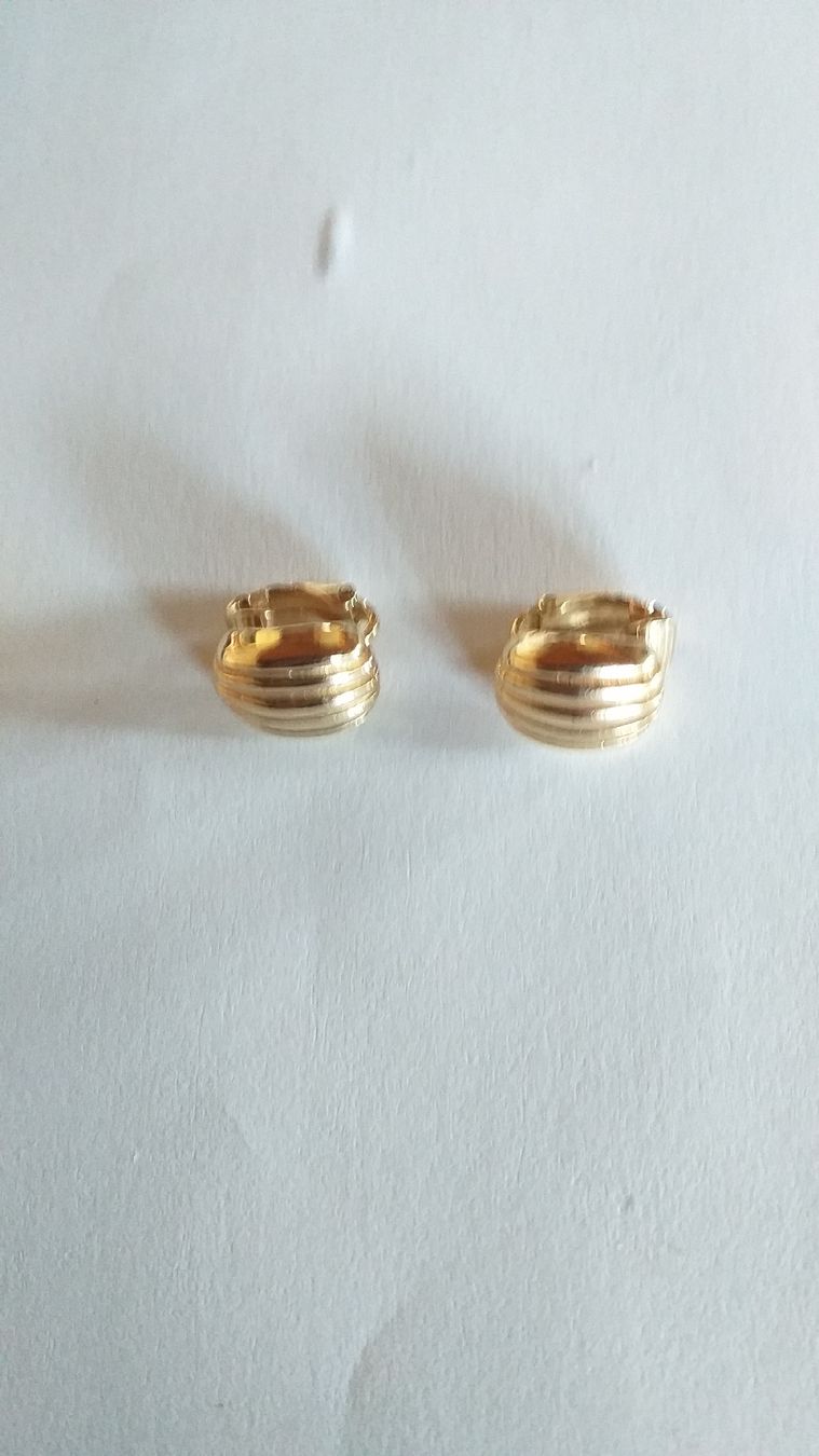 Dior Ohrringe & -stecker: Ohrclips Christian Dior – Gebraucht aus Wünnewil von 04Blume
