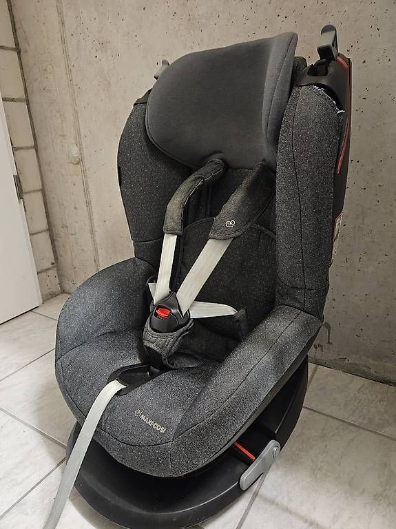 Seggiolini per auto: Auto Kindersitz Maxicosi – Usato da Frauenfeld venduto da Sommer30714