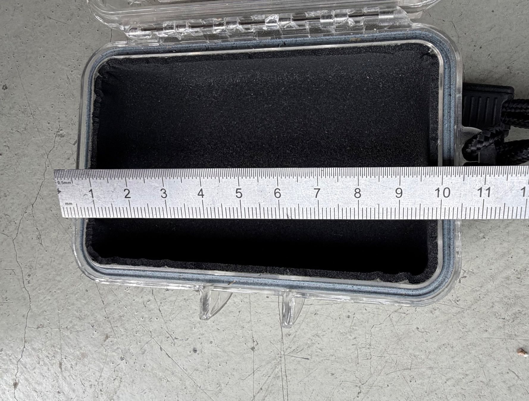 Behälter & Ähnliches: Otterbox wasserdichte Aufbewahrungsbox klein – Gebraucht aus Hergiswil NW von Klimsen 2