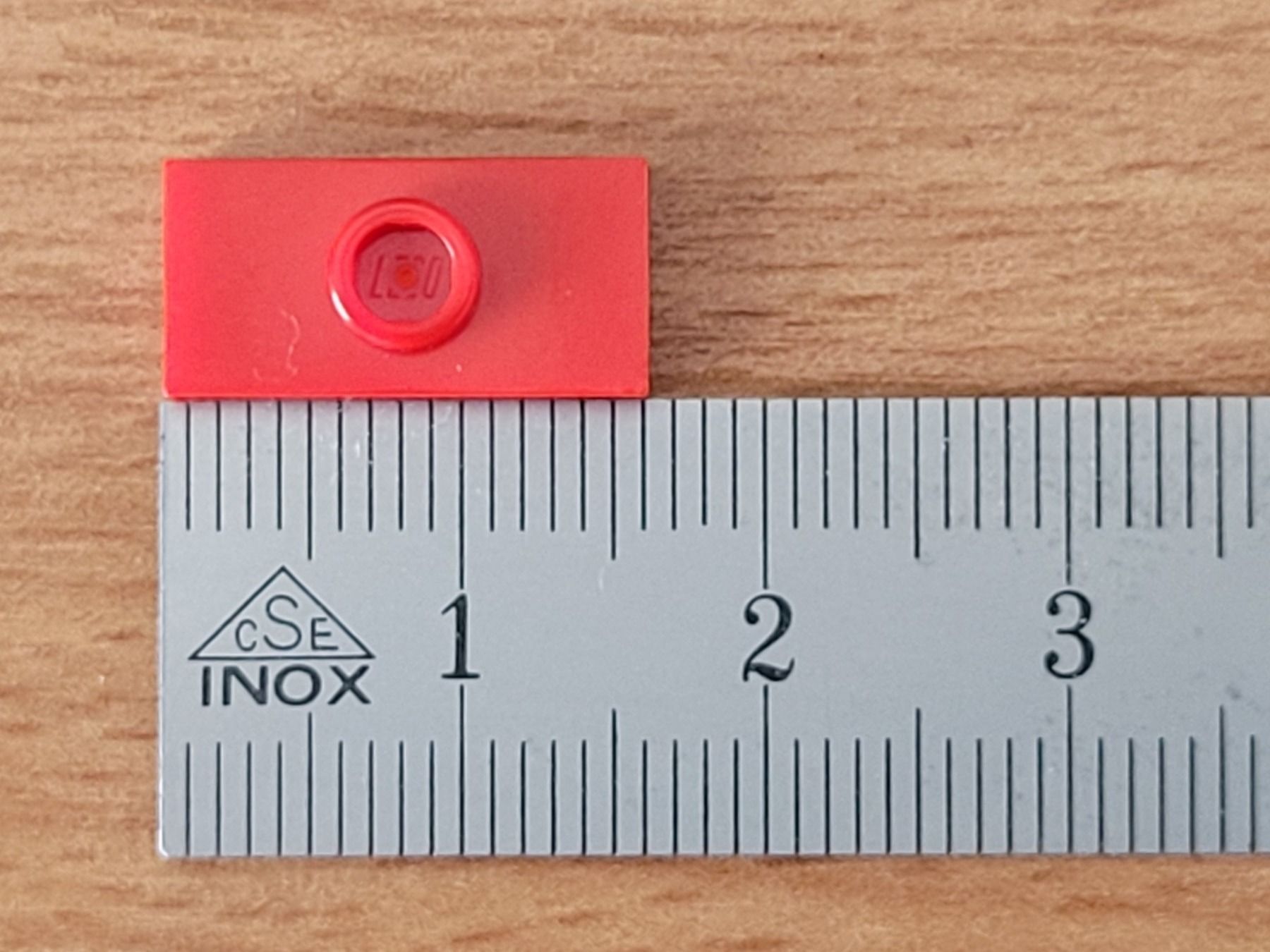 Lego Kit di costruzioni: Lego - Pièce détachée - Plaquette rouge – Usato da Payerne venduto da tintin08 4