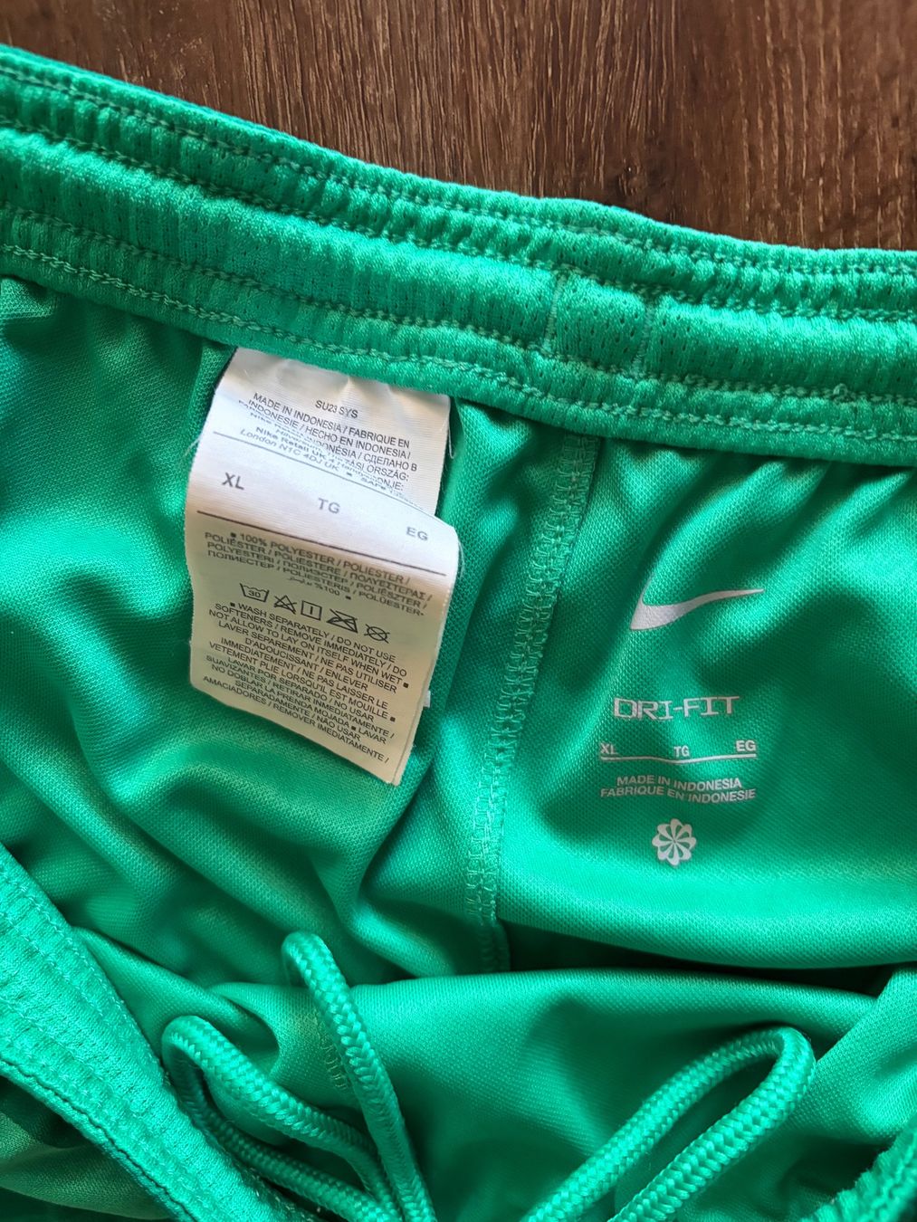 Nike Pantaloni: Red Bull Leipzig Hosen Gr. XL – Usato da Muttenz venduto da bargain_hunter 1