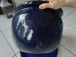 Blauer Keramik Blumenkübel mit Unterteller, frostsicher, ...