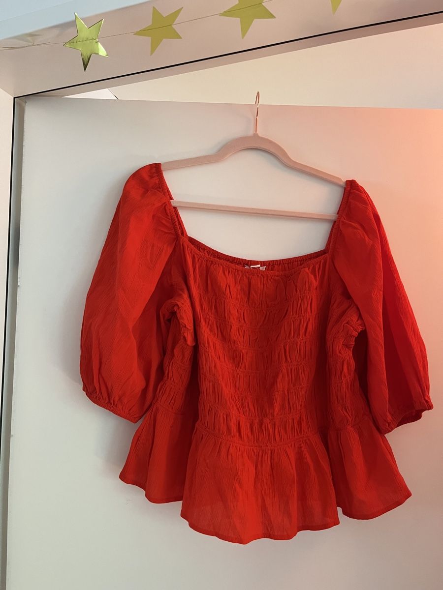 H&M Blusen: Rotes Sommer Oberteil mit Puffärmeln – Gebraucht aus Zürich von Shopmystyle