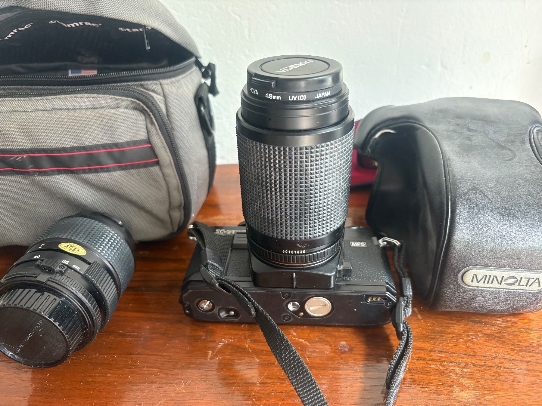 Minolta Appareil photo: Minolta X-700 Spiegelreflexkamera Set mit 2 Objektiven & Tas – D'occasion à Basel par kia_wlc2 2