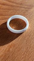 Bague blanche 