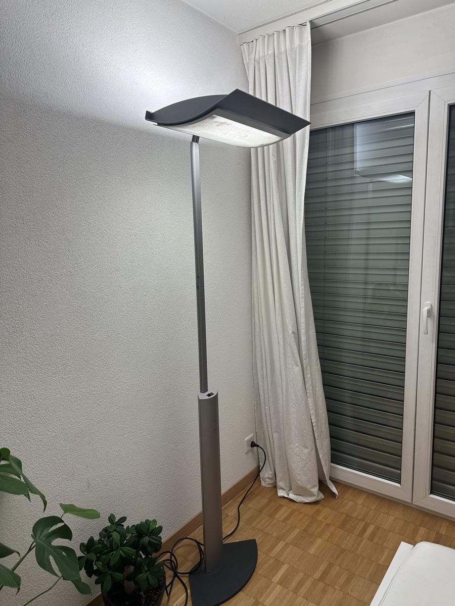 Lampen: Helle Bürolampe mit 2 Helligkeiten – Gebraucht aus Erlenbach ZH von Kerli1