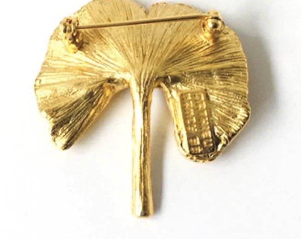 Spille & Fermagli: Broche feuille de ginkgo en plaqué or Mathieu Nancy – Nuovo (secondo la descrizione) da Genève venduto da ati_tj8f 1
